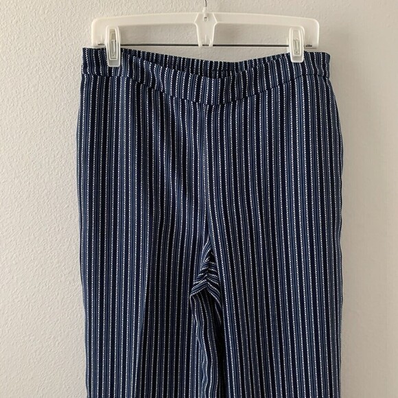 Chico's Womens Size 8 Petite Blue White Printed Pull On Pants - Picture 2 of 6